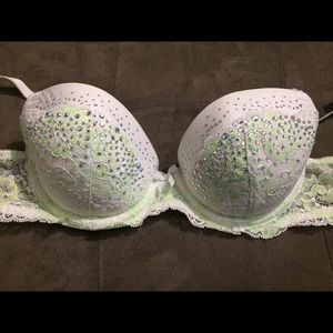 Victoria’s Secret Dream Angels push up bra